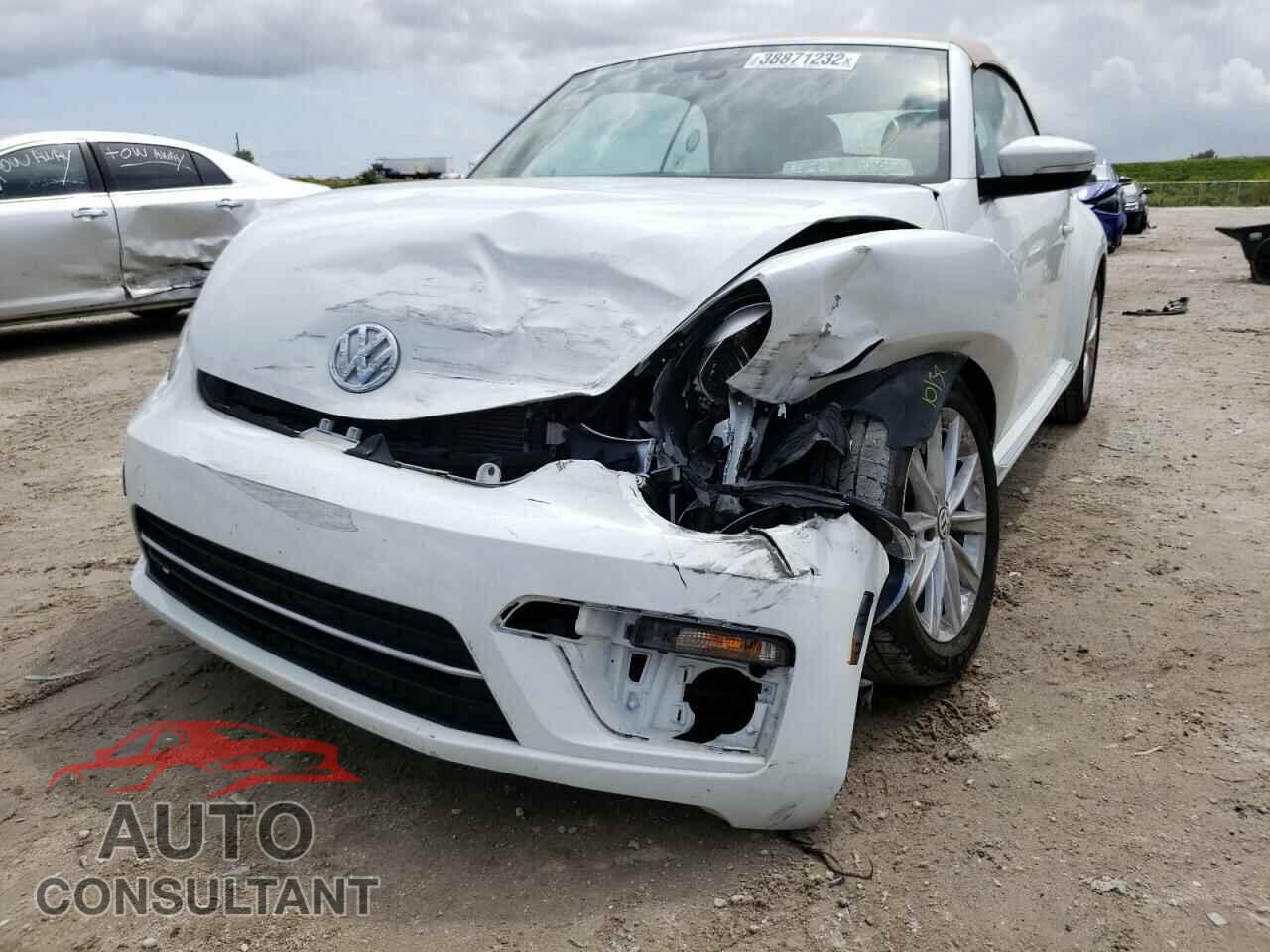 VOLKSWAGEN BEETLE 2018 - 3VW5DAAT8JM516580