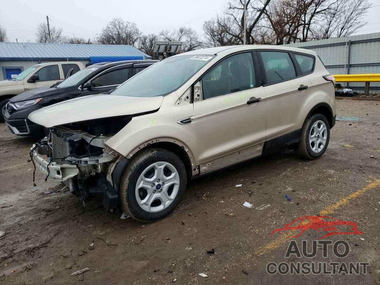 FORD ESCAPE 2018 - 1FMCU0F70JUA47797