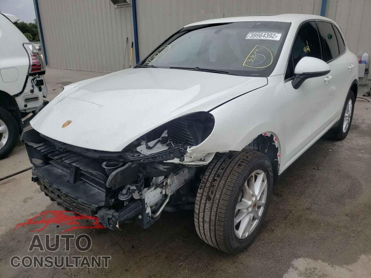PORSCHE CAYENNE 2016 - WP1AA2A22GKA11107