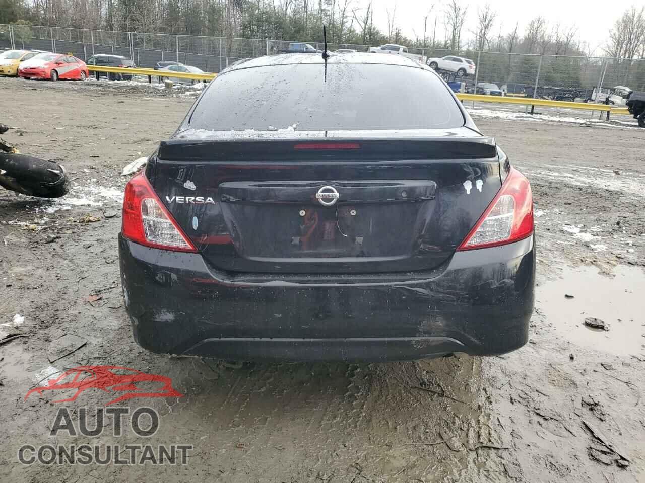 NISSAN VERSA 2017 - 3N1CN7AP2HL819631