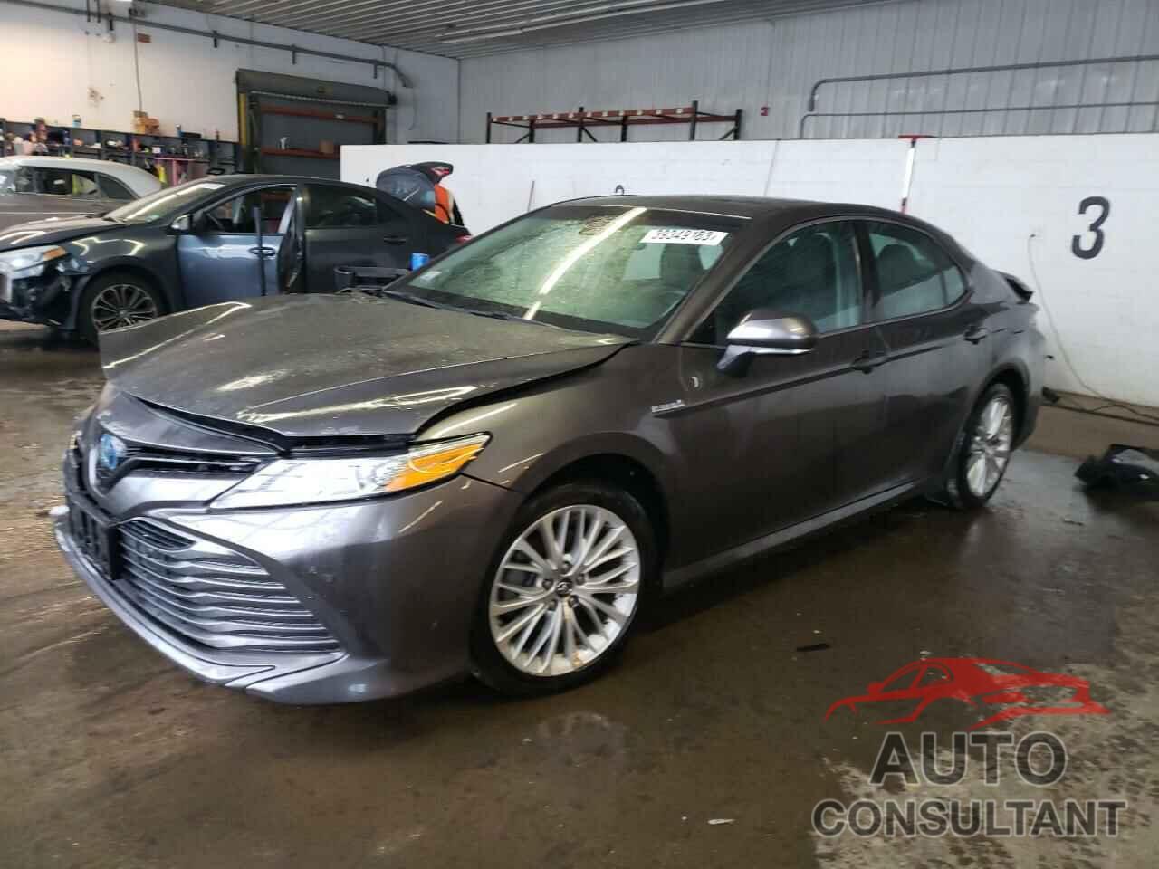 TOYOTA CAMRY 2018 - 4T1B21HK4JU505303