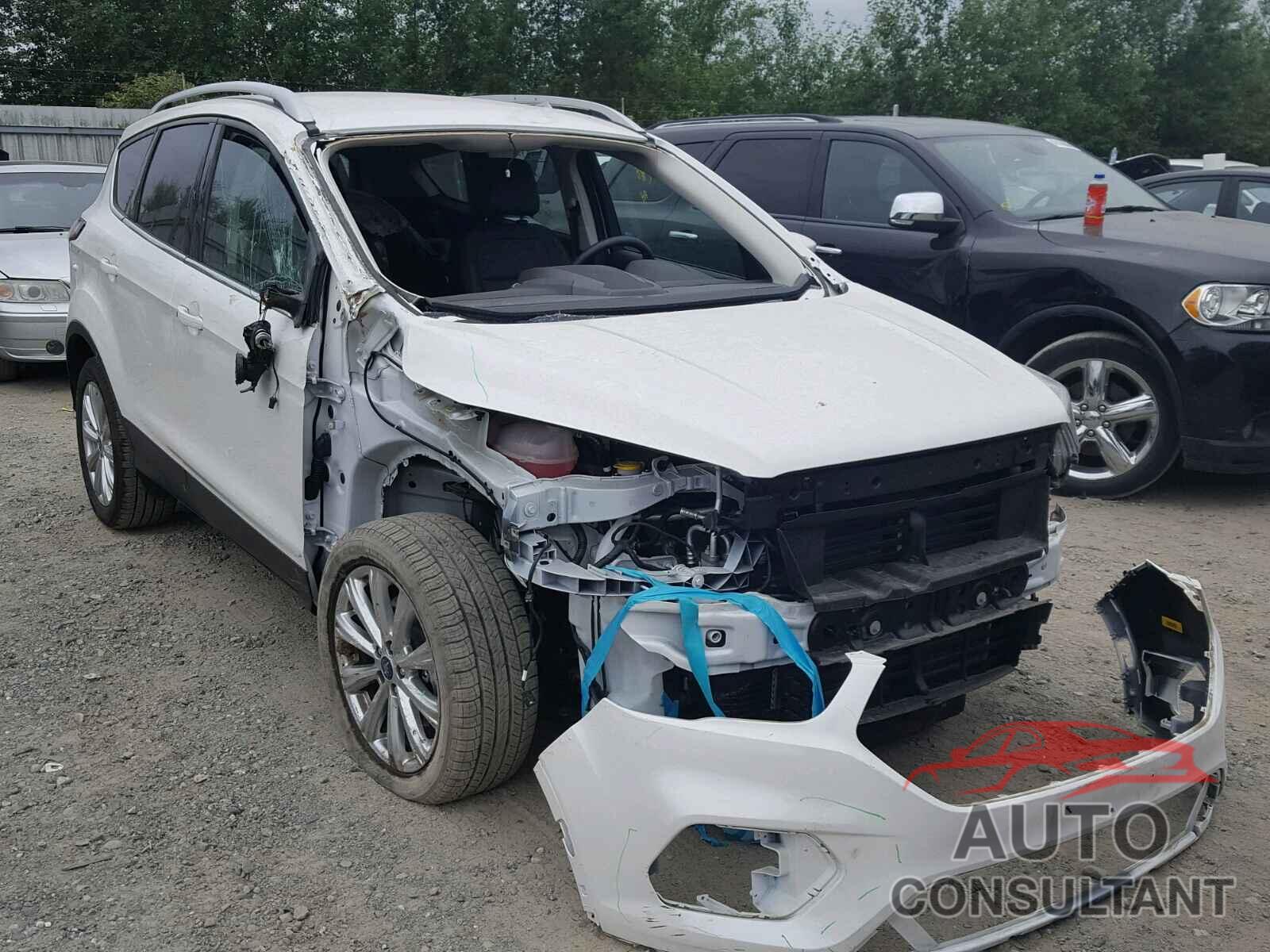 FORD ESCAPE 2017 - 1FMCU9J90HUE16858