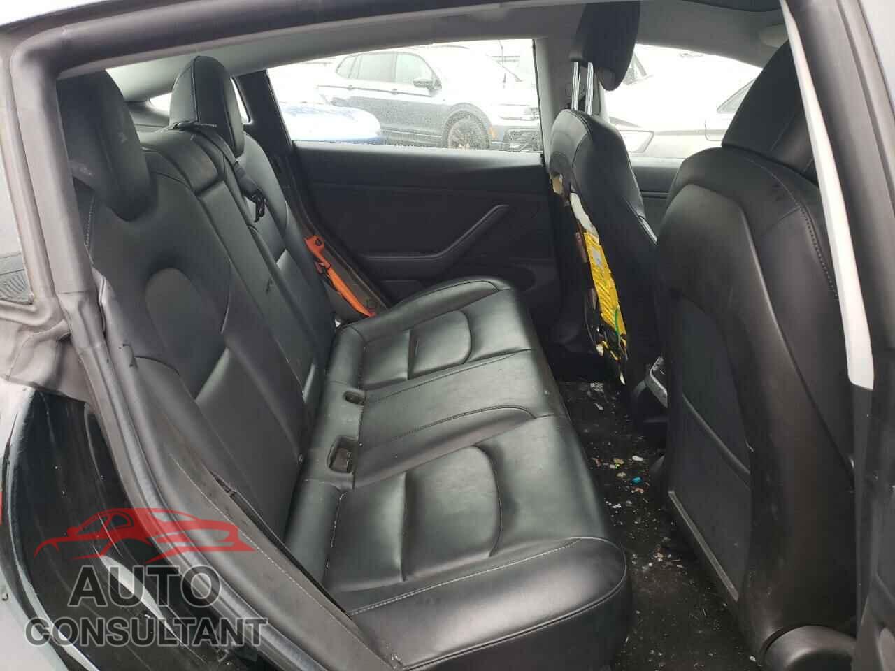 TESLA MODEL 3 2019 - 5YJ3E1EA3KF425495