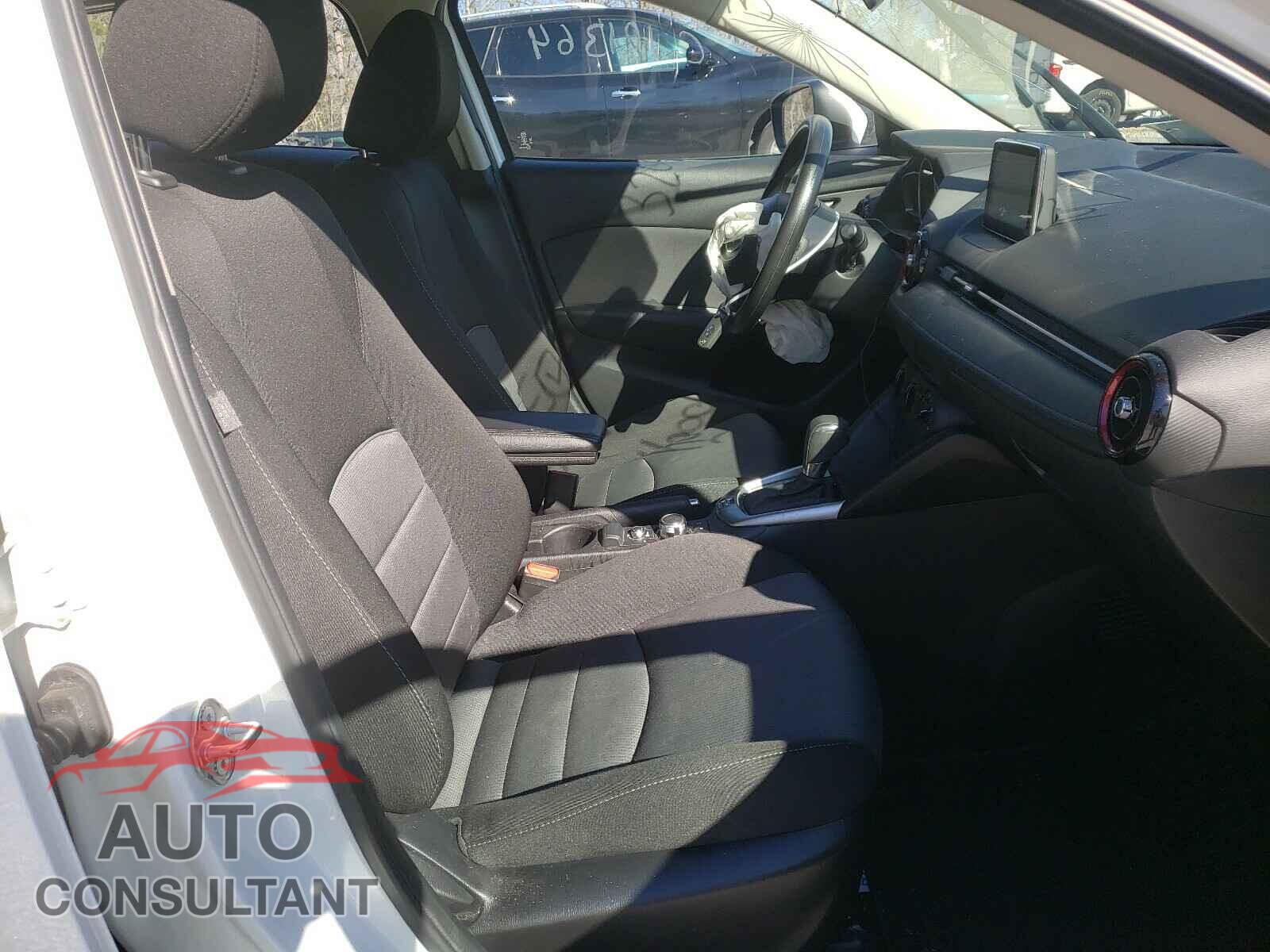 MAZDA CX-3 2016 - JM1DKDB7XG0134621