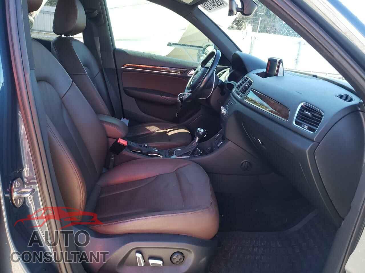 AUDI Q3 2017 - WA1HCCFS5HR012764