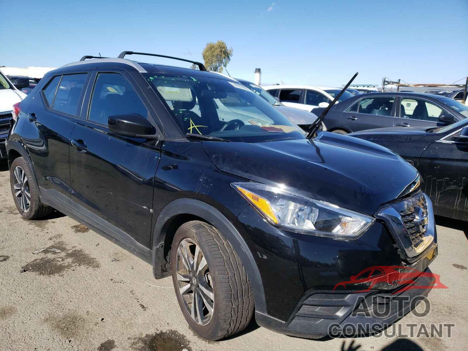 NISSAN KICKS 2018 - 3N1CP5CU0JL512465