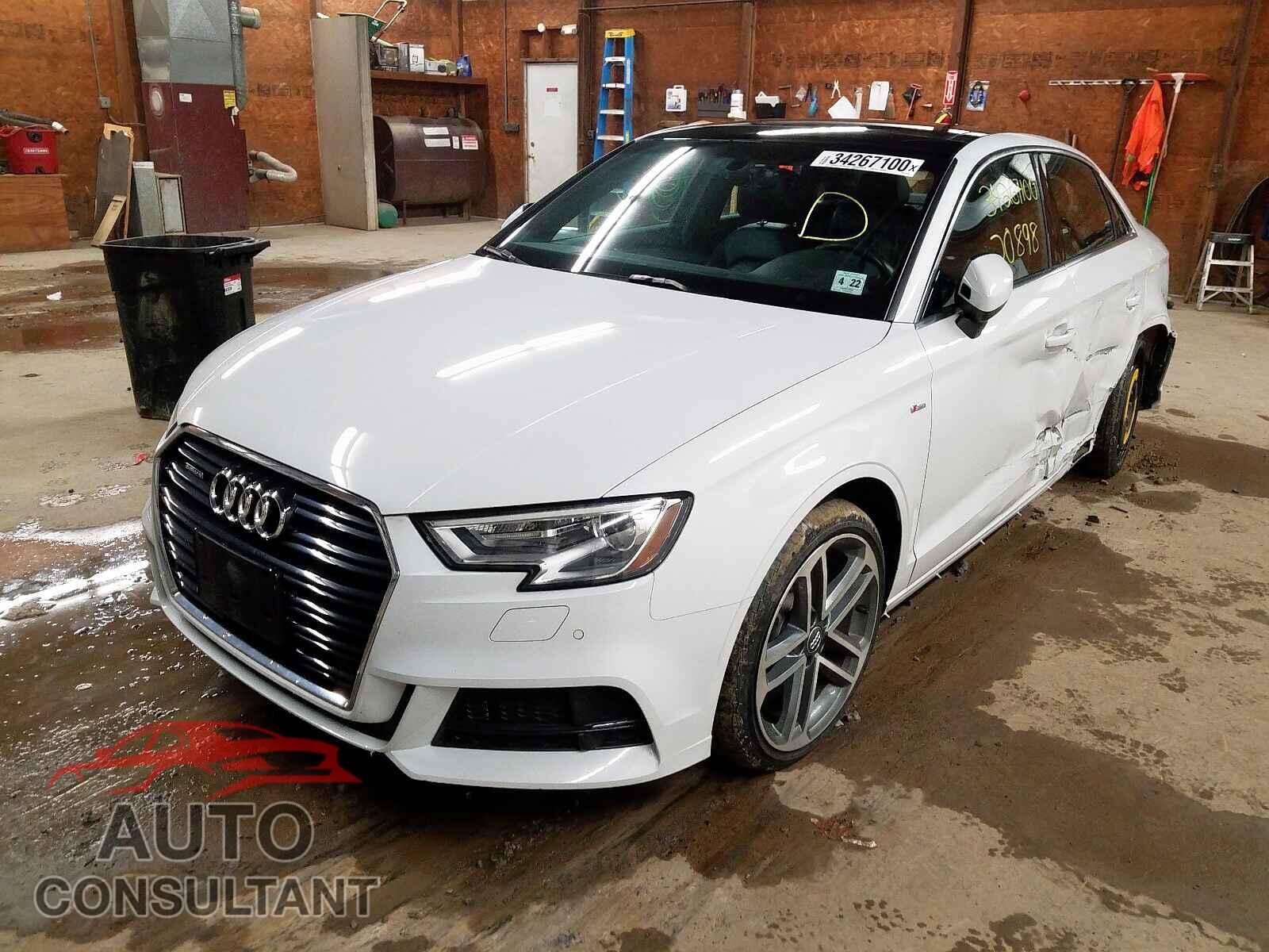 AUDI A3 2017 - WAUJ8GFF5H1006039