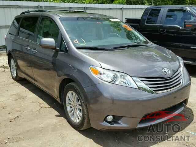 TOYOTA SIENNA 2015 - 5TDYK3DC0FS678921