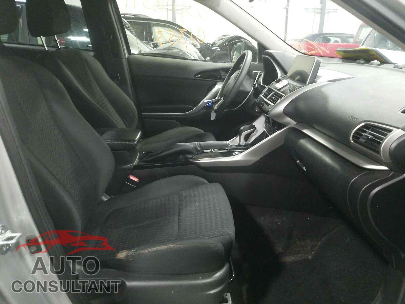 MITSUBISHI ECLIPSE 2018 - JA4AT4AA1JZ047426