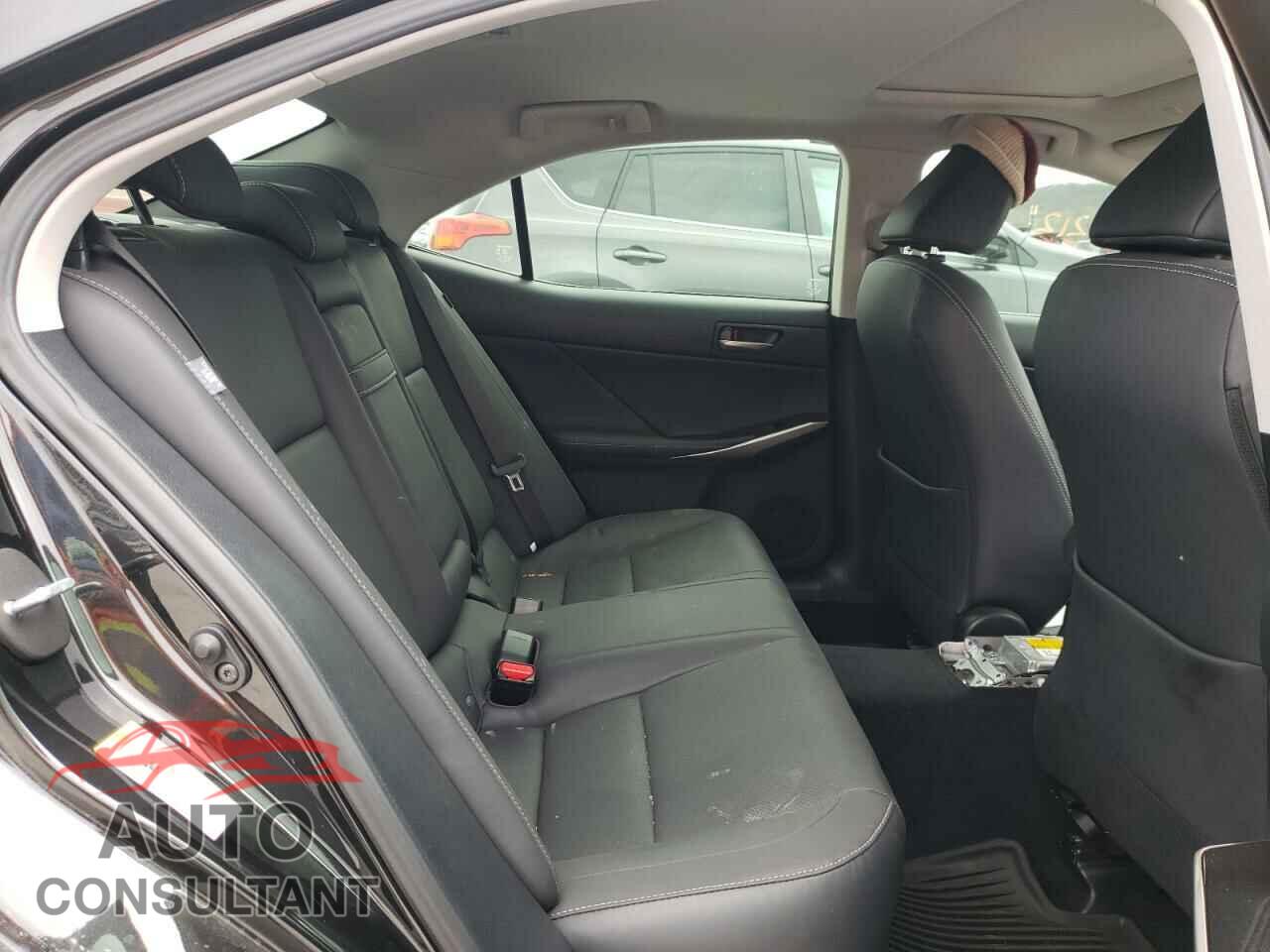 LEXUS IS 2018 - JTHBA1D22J5083487