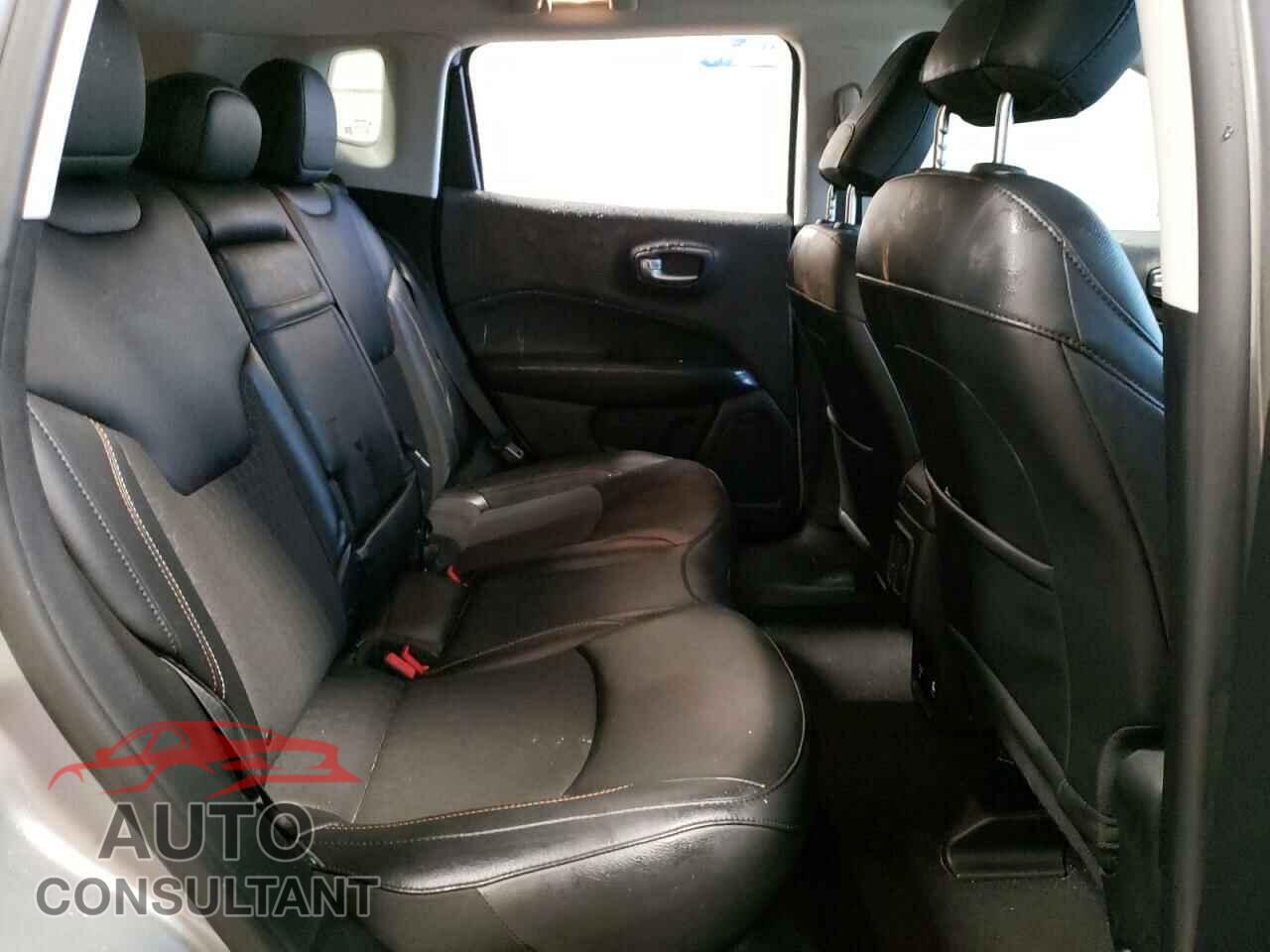 JEEP COMPASS 2019 - 3C4NJDBB0KT792228