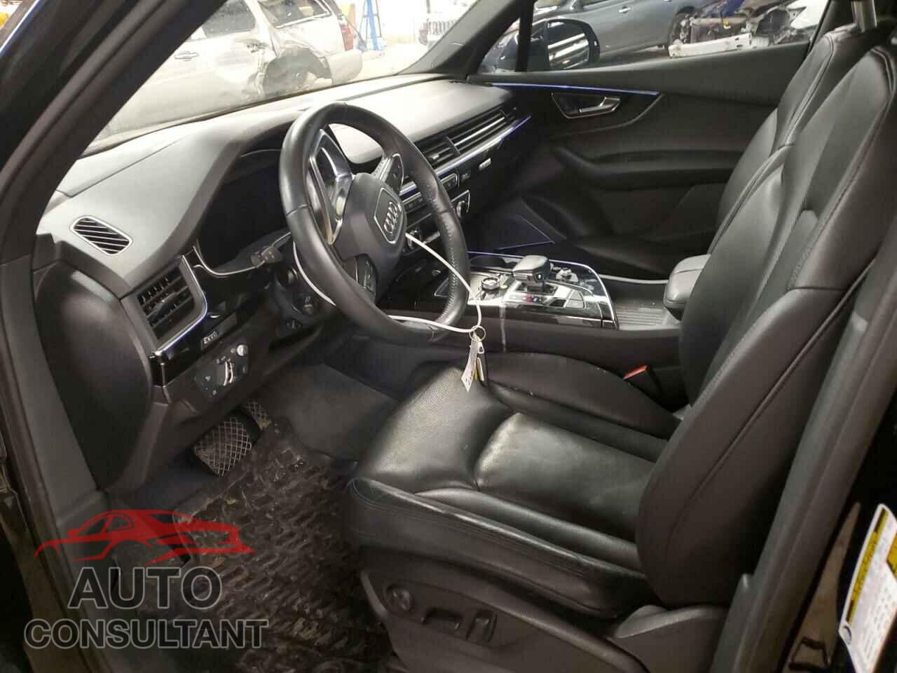 AUDI Q7 2018 - WA1VAAF76JD001736