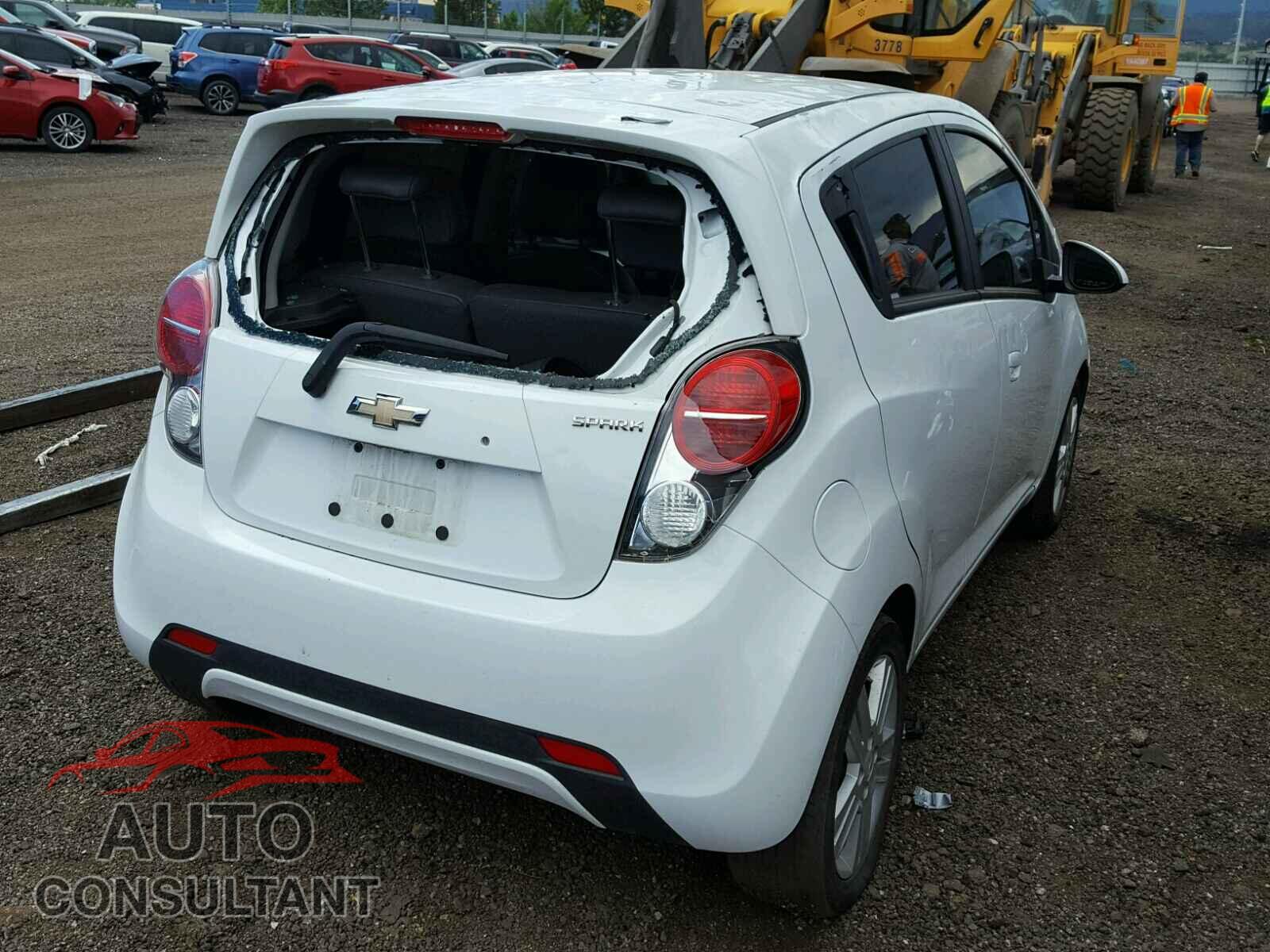 CHEVROLET SPARK 2015 - KL8CD6S92FC718360