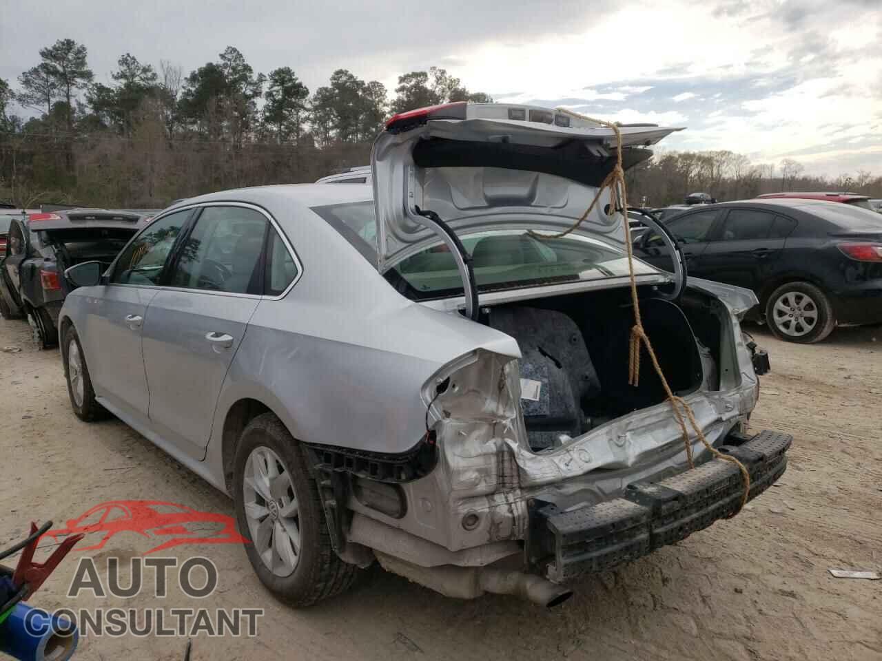 VOLKSWAGEN PASSAT 2017 - 1VWAT7A31HC043590