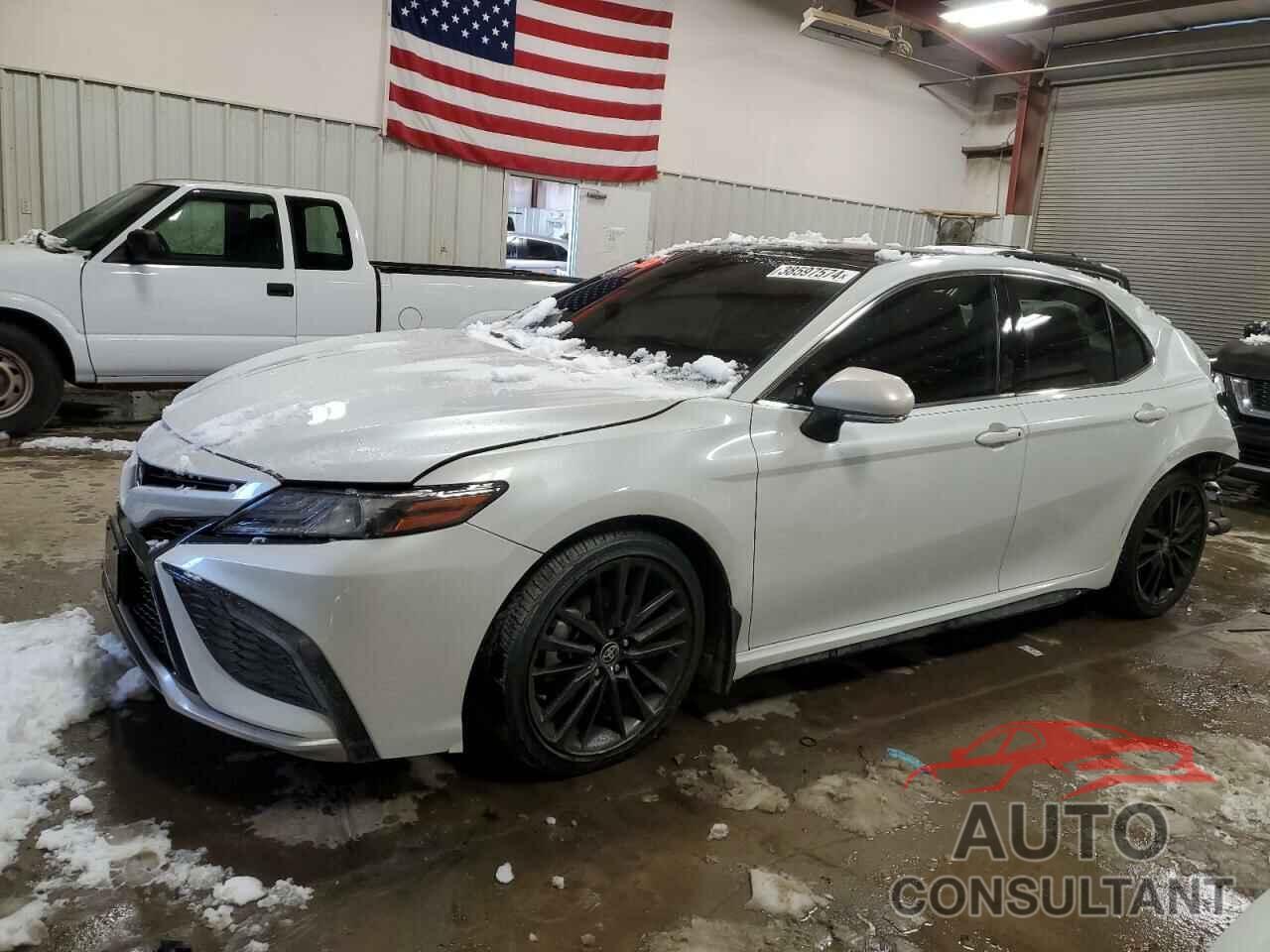 TOYOTA CAMRY 2022 - 4T1K61AK0NU713683