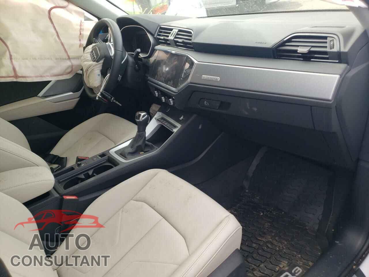 AUDI Q3 2022 - WA1EECF37N1026441