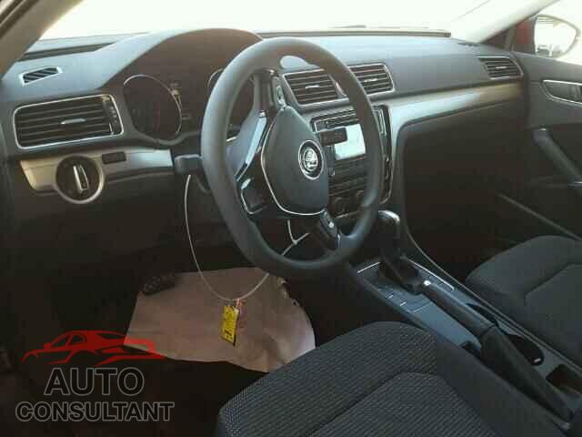 VOLKSWAGEN PASSAT 2017 - 1VWAT7A3XHC013696