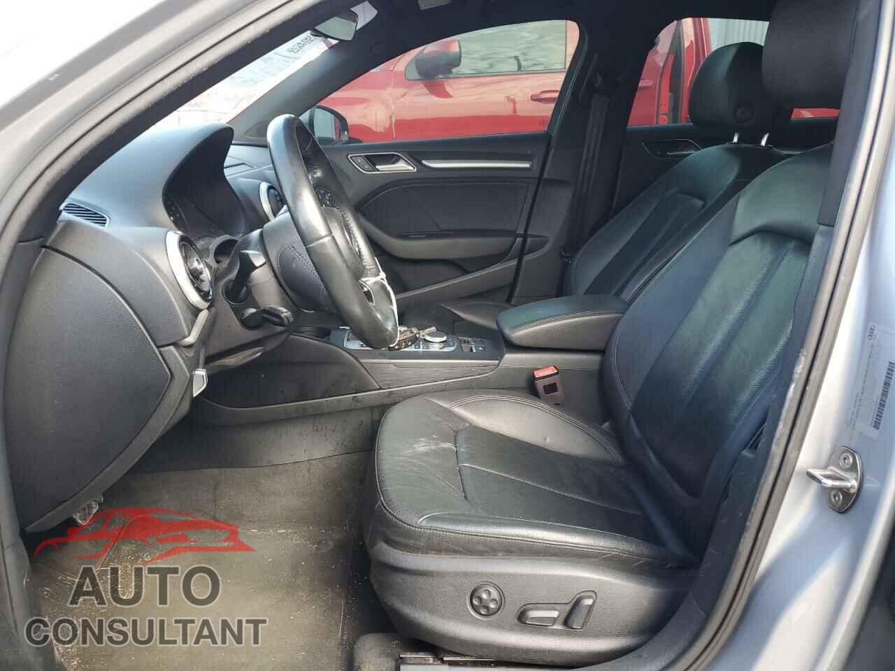 AUDI A3 2018 - WAUAUGFF4J1030771