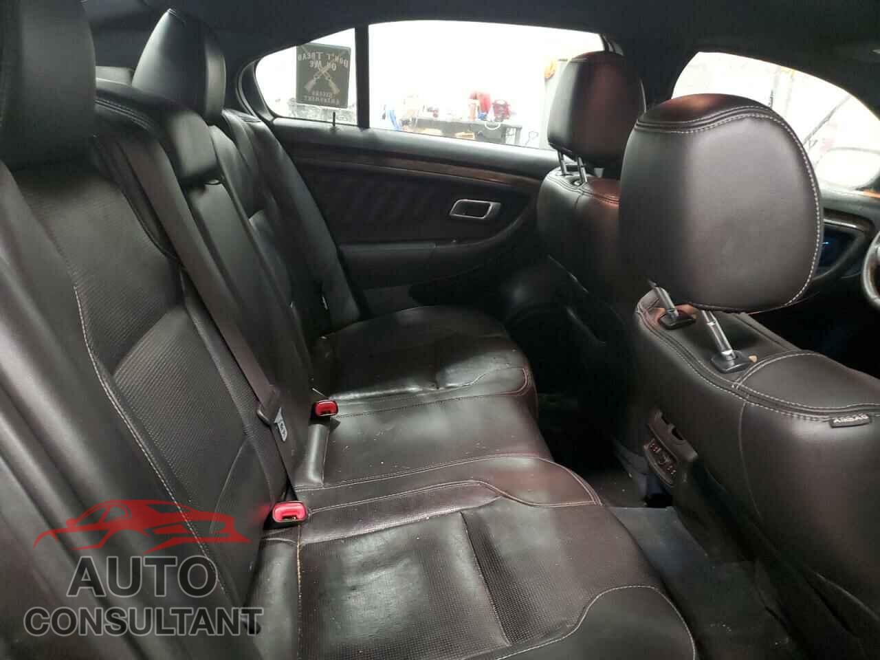 FORD TAURUS 2017 - 1FAHP2F83HG104823