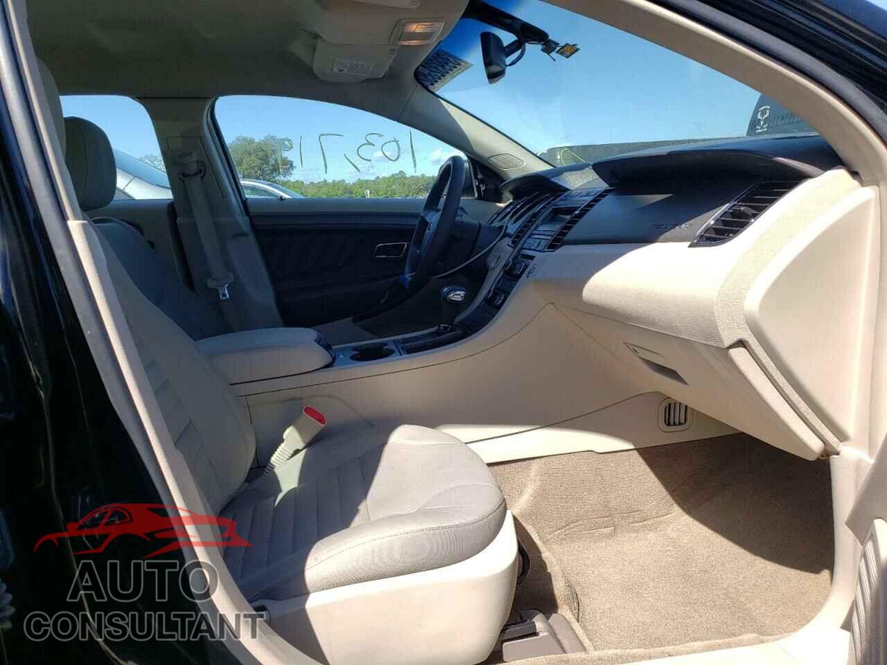 FORD TAURUS 2018 - 1FAHP2DW4CG105098