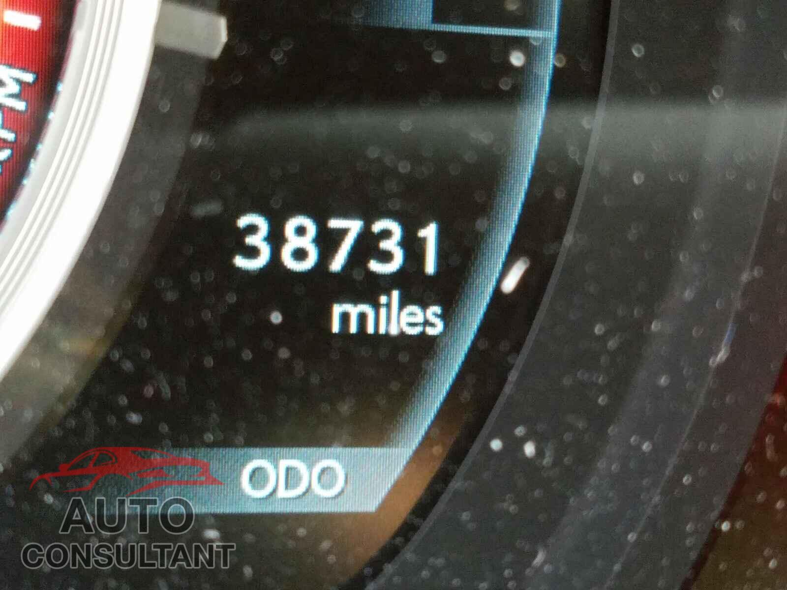 LEXUS IS 2017 - JTHCE1D27H5013700