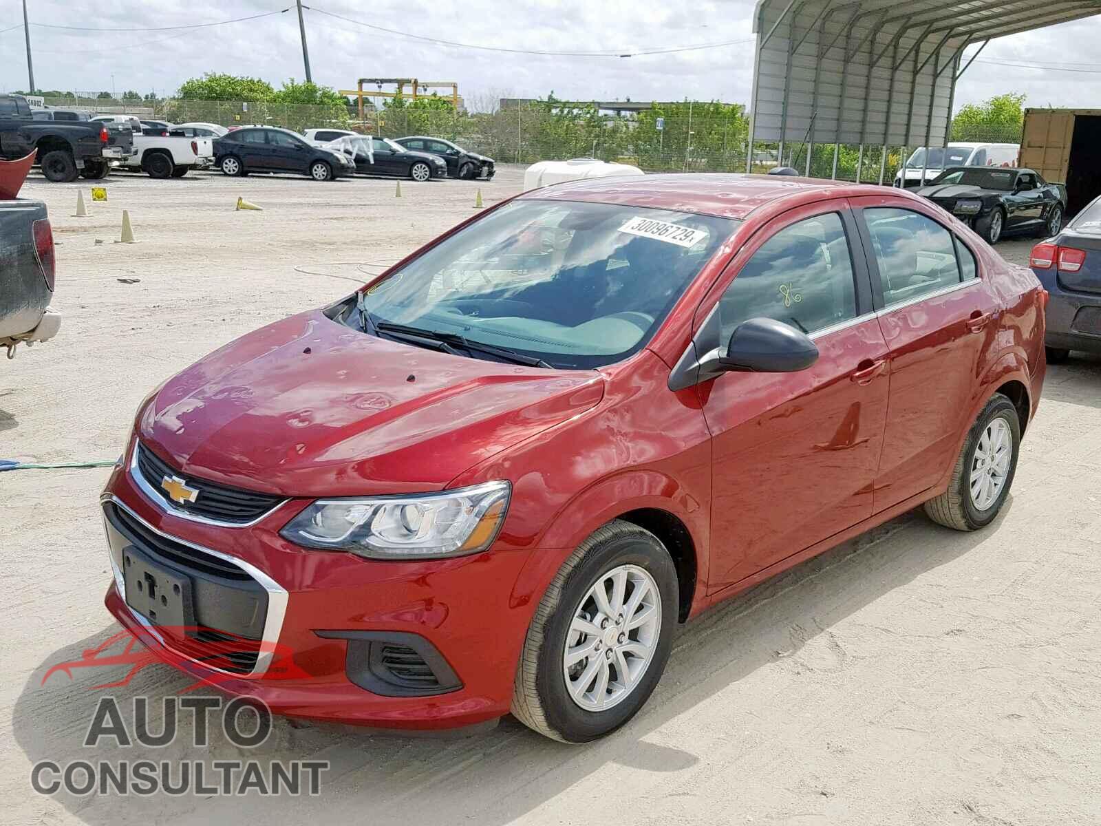 CHEVROLET SONIC 2018 - 2T1BURHE3HC879156