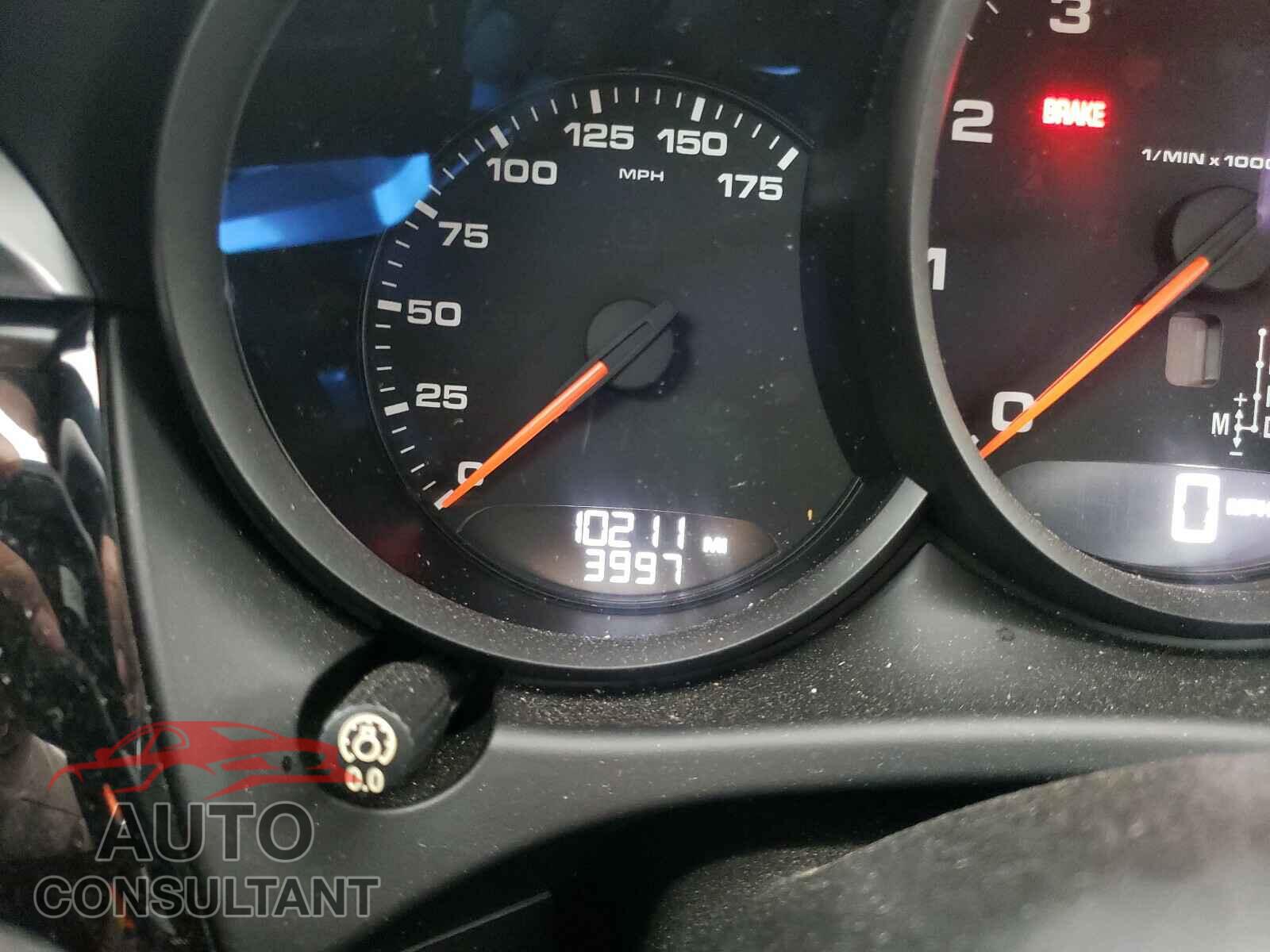 PORSCHE MACAN 2018 - WP1AA2A53JLB21272