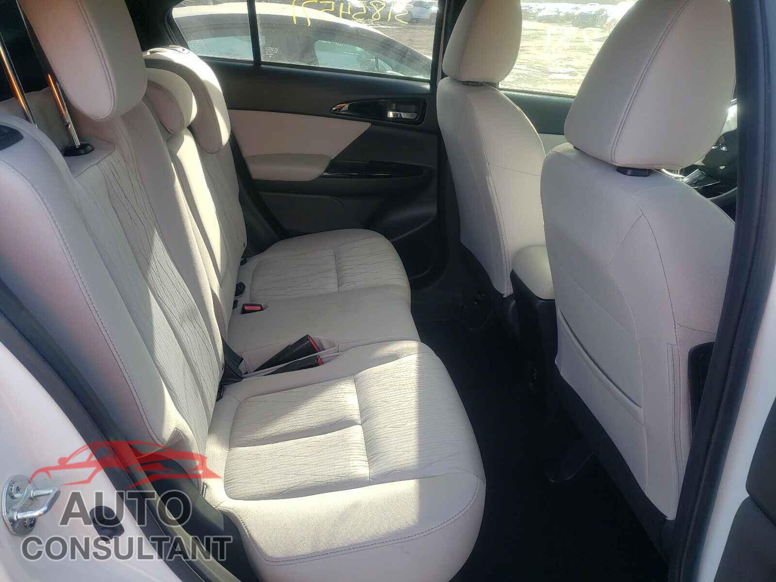 MITSUBISHI ECLIPSE 2018 - JA4AT5AA0JZ060464