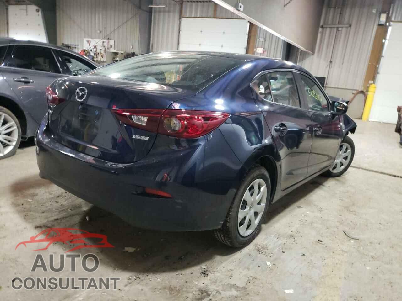 MAZDA 3 2018 - 3MZBN1U76JM215580