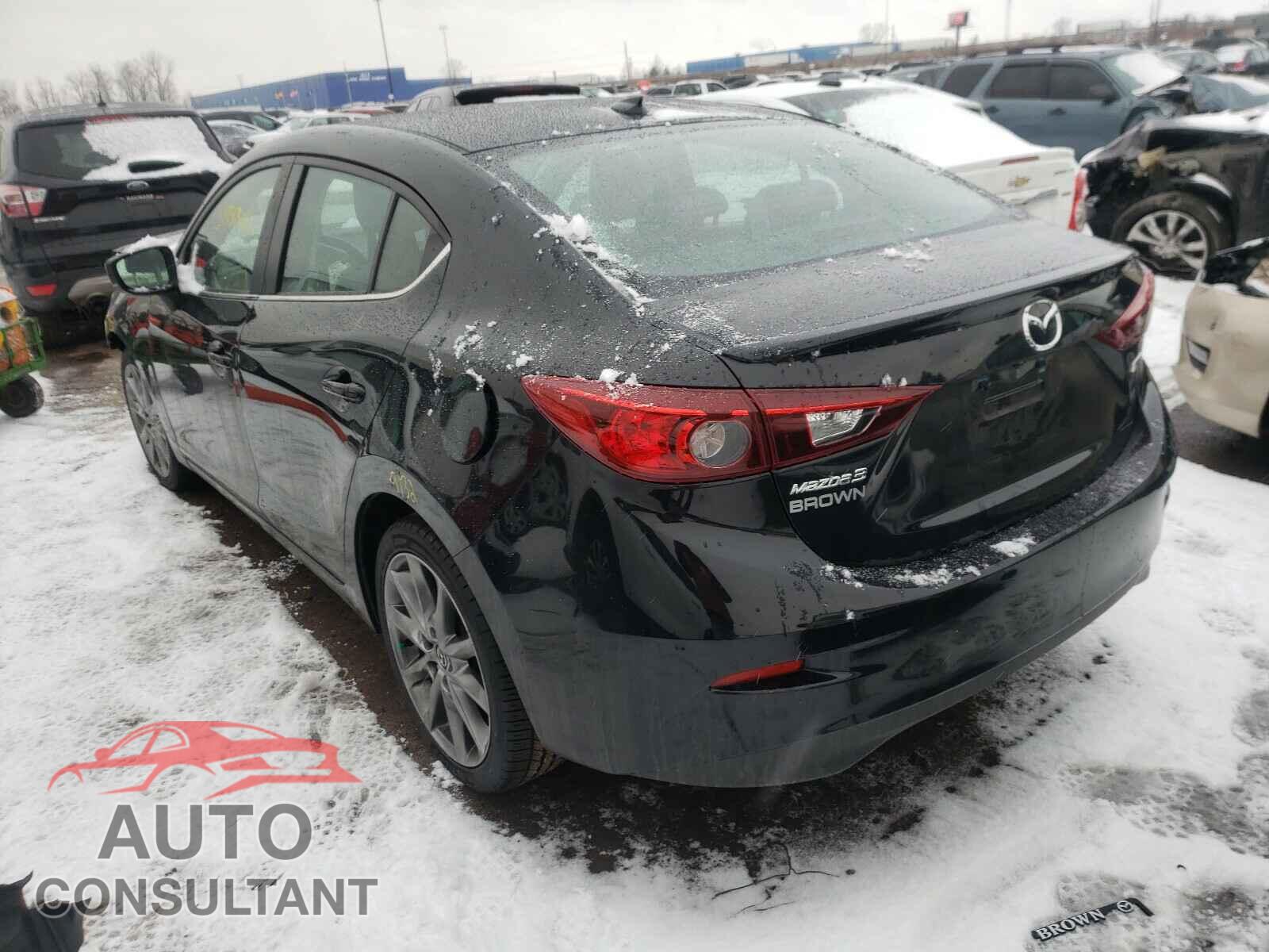 MAZDA 3 2018 - 3MZBN1V38JM244963