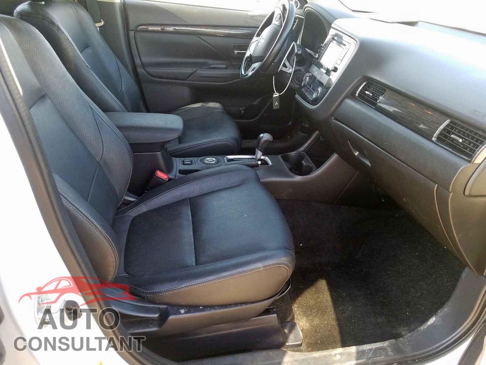 MITSUBISHI OUTLANDER 2016 - 2T1BURHEXGC743458