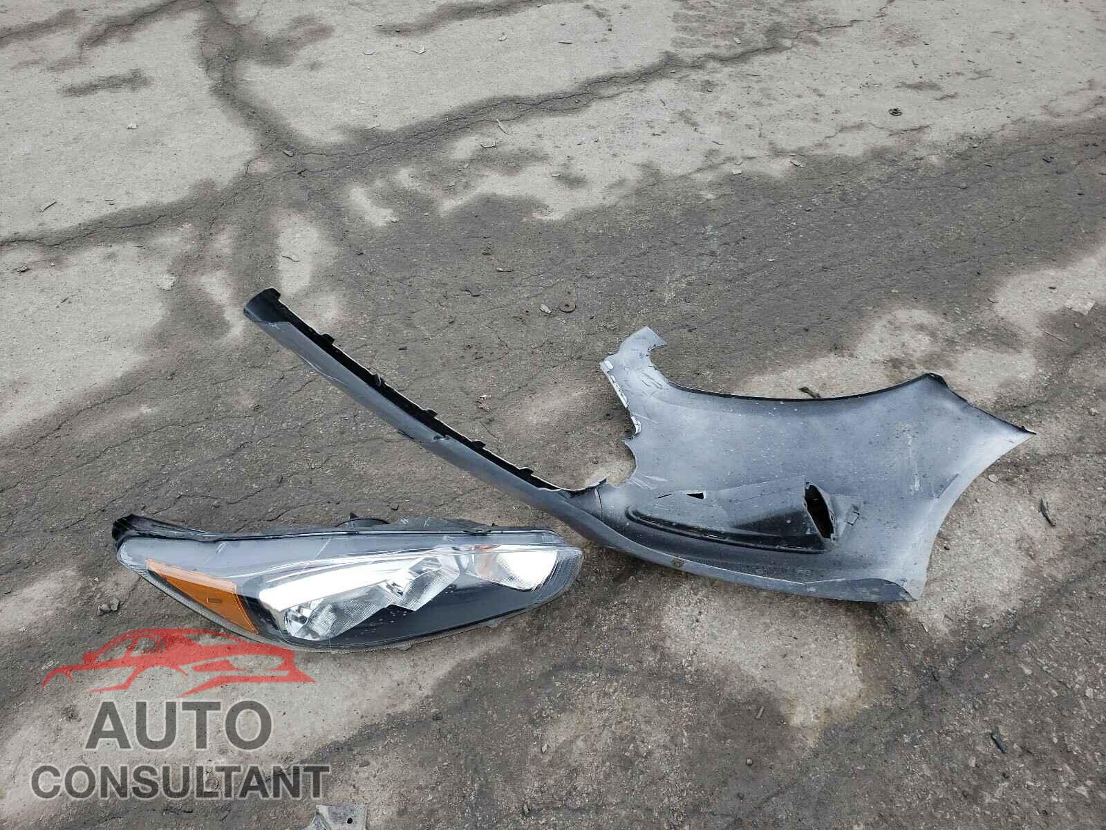 FORD FIESTA 2017 - 3FADP4EJ8HM119502