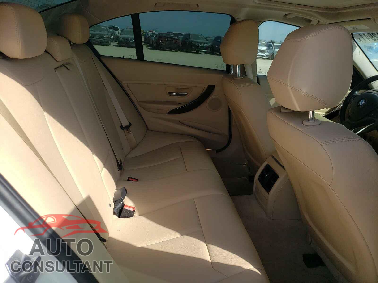 BMW 3 SERIES 2016 - WBA8E1G56GNT38122