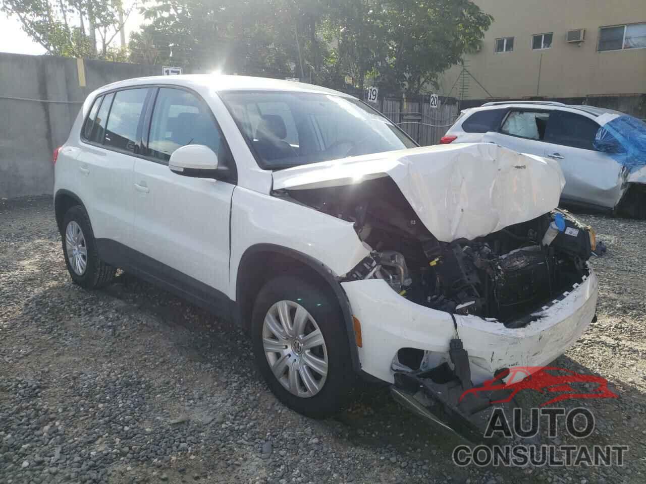 VOLKSWAGEN TIGUAN 2017 - WVGAV7AX0HK046207