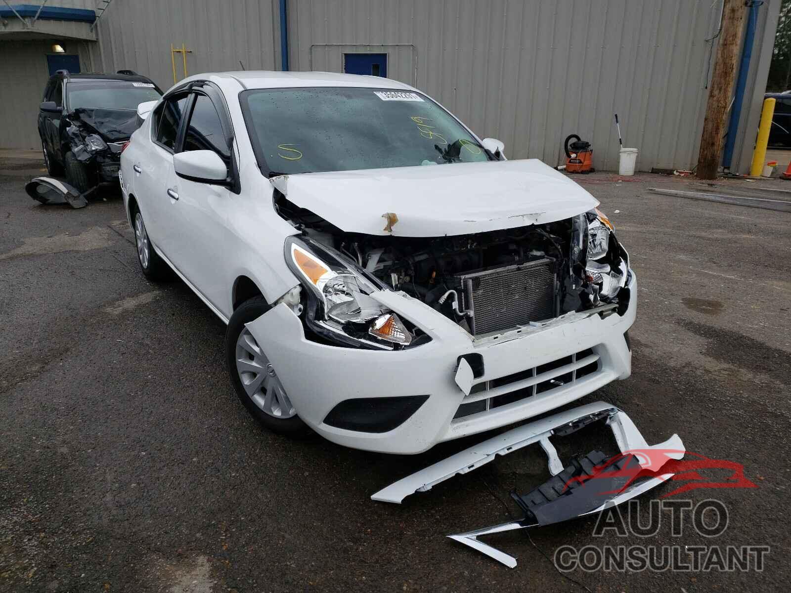 NISSAN VERSA 2019 - 3N1CN7APXKL816029