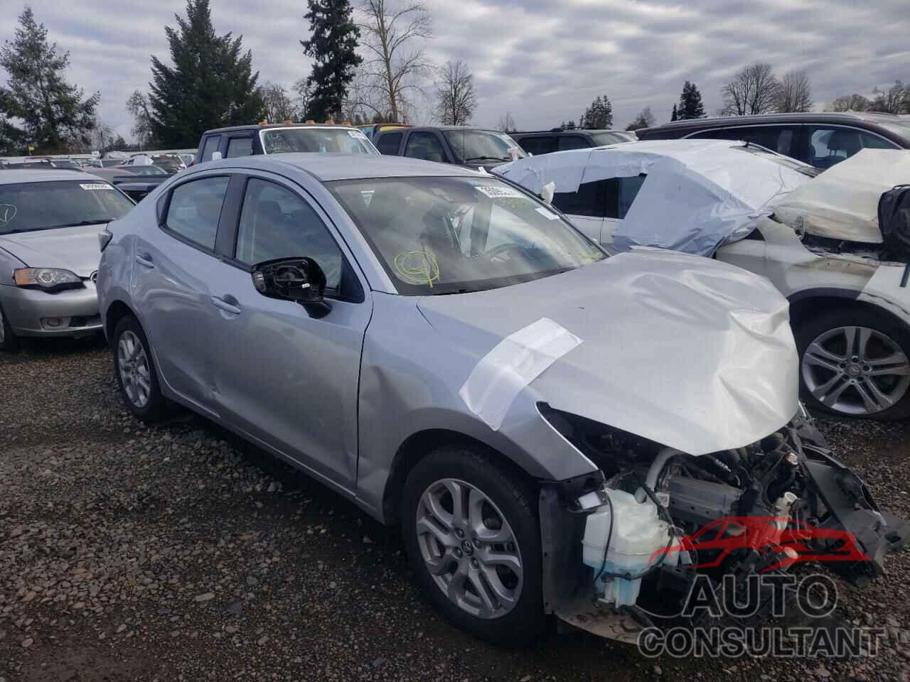 TOYOTA YARIS 2018 - 3MYDLBYV1JY312907