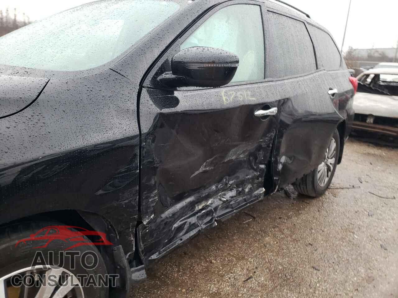 NISSAN PATHFINDER 2017 - 5N1DR2MM3HC908870