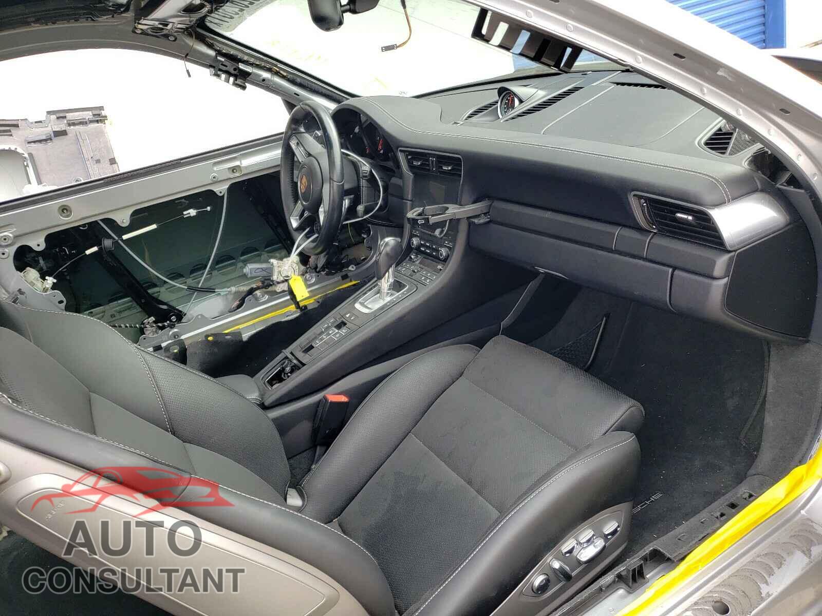 PORSCHE 911 2017 - WP0AB2A97HS124158
