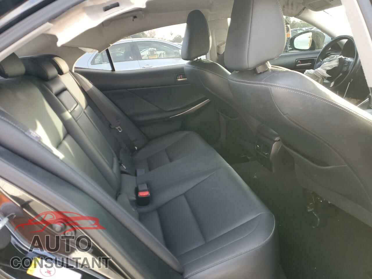 LEXUS IS 2017 - JTHBA1D29H5056894
