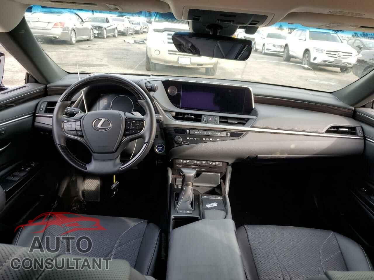 LEXUS ES300 2019 - JTHB21B19K2015102