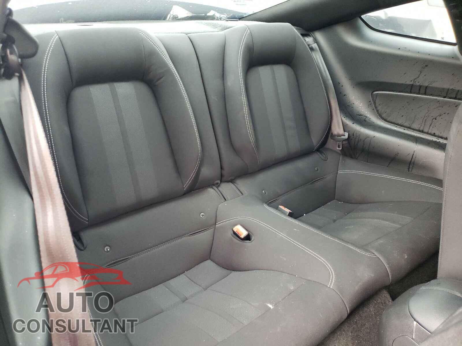 FORD MUSTANG 2018 - 1FA6P8CF7J5116584