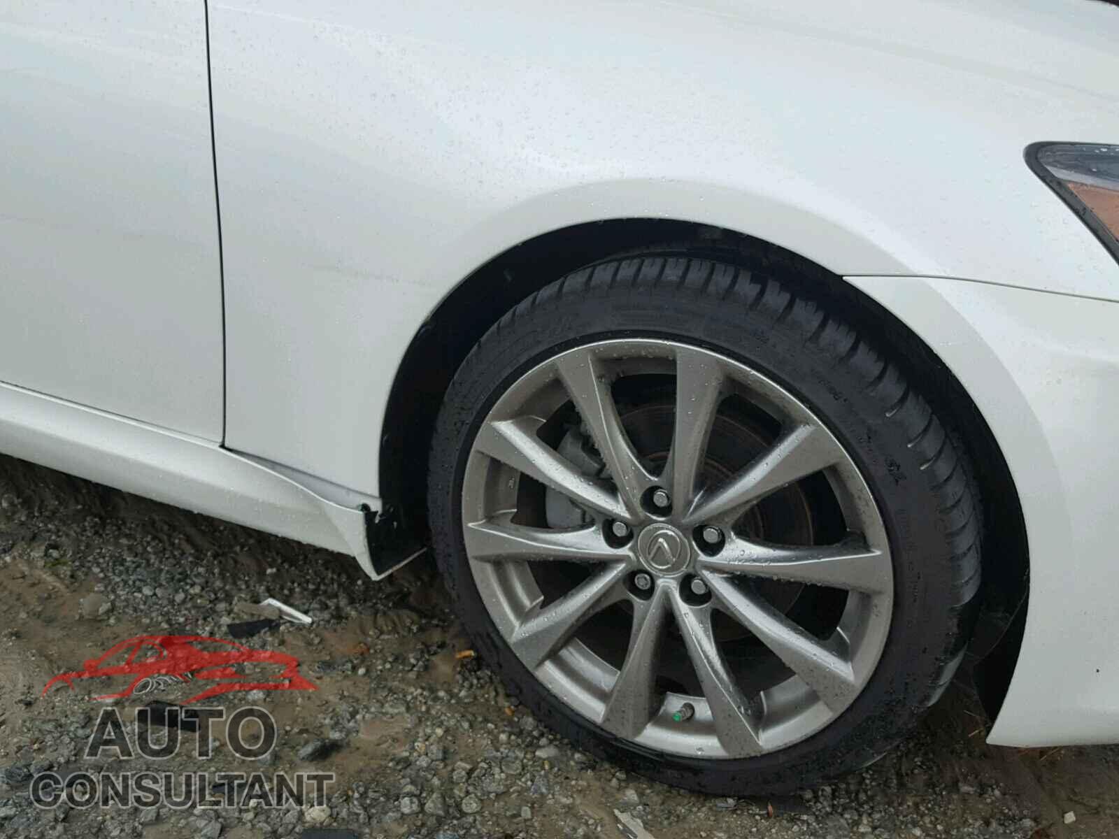 LEXUS IS250 2015 - JTHFF2C26F2532771