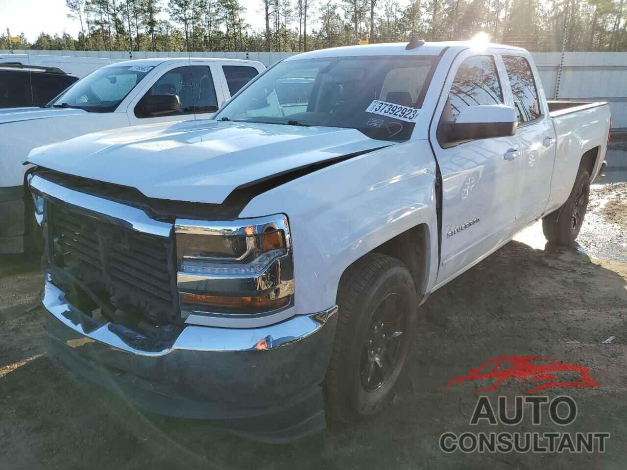 CHEVROLET SILVERADO 2018 - 1GCRCREC1JZ278117