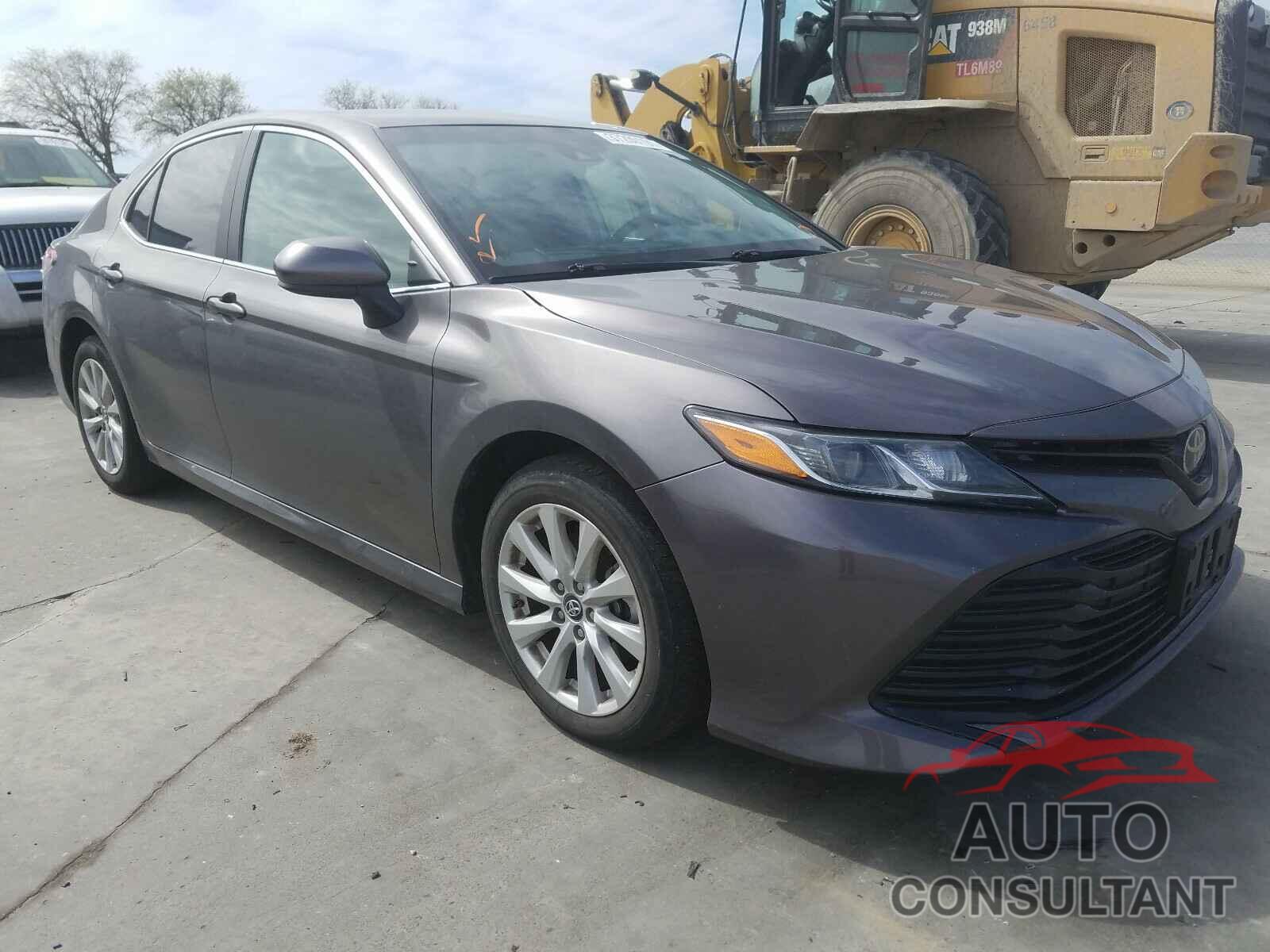 TOYOTA CAMRY 2018 - 4T1B11HK8JU580220