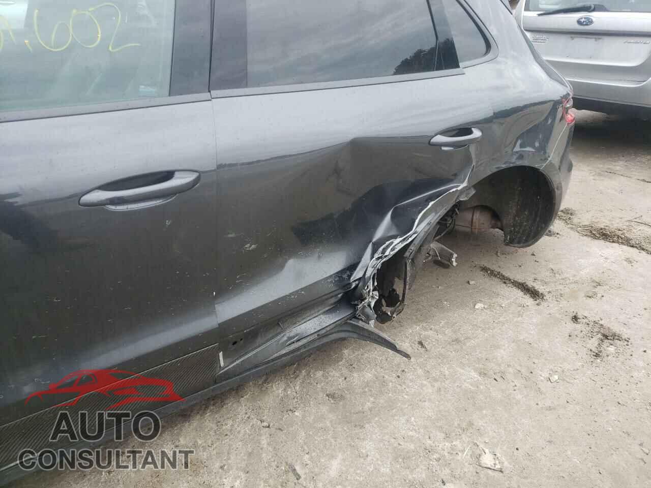 PORSCHE MACAN 2018 - WP1AA2A59JLB02998