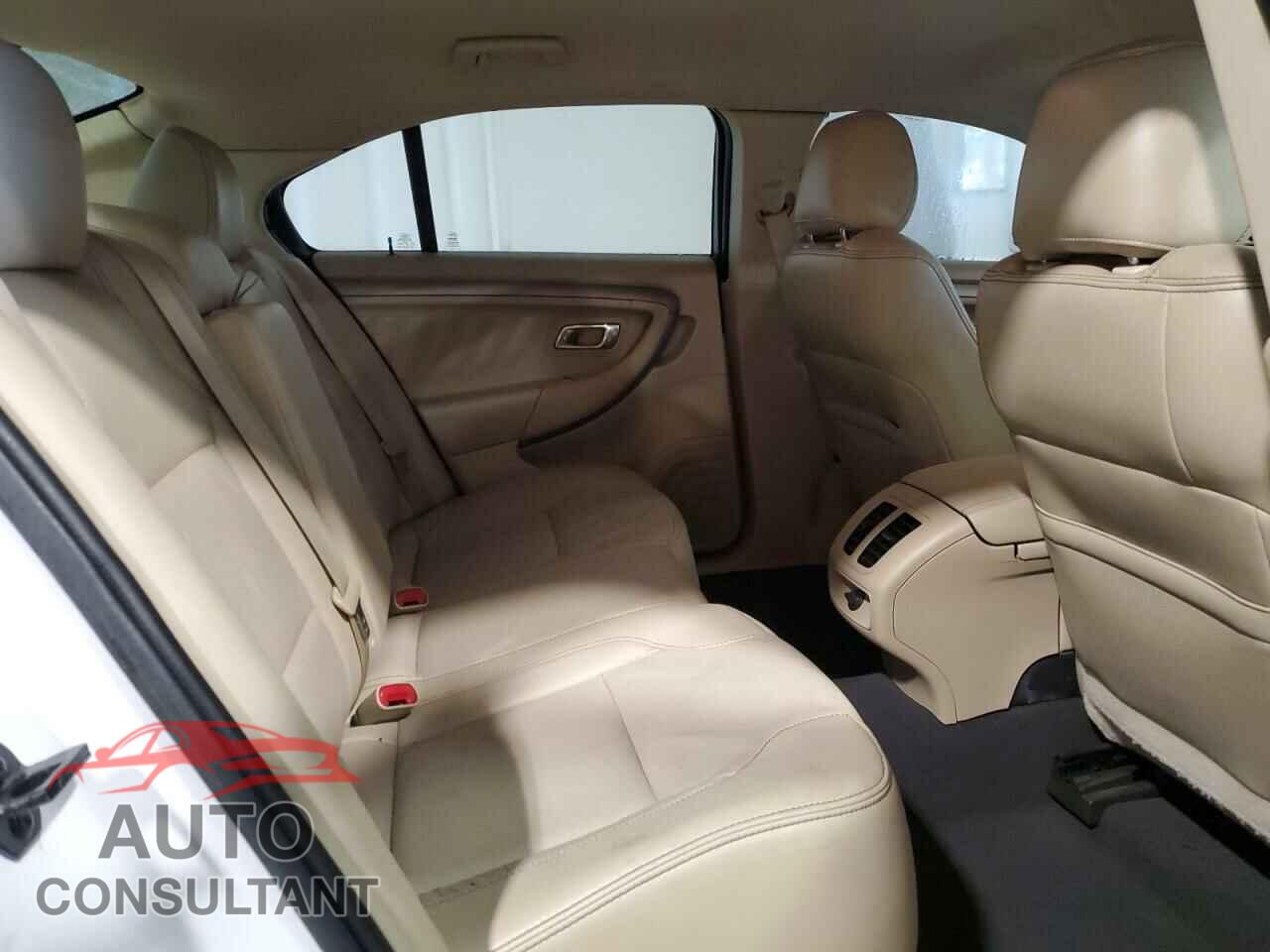FORD TAURUS 2019 - 1FAHP2E81KG107292