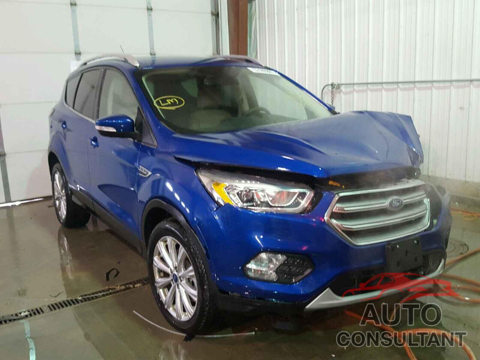 FORD ESCAPE 2017 - 1FMCU9J97HUB43207
