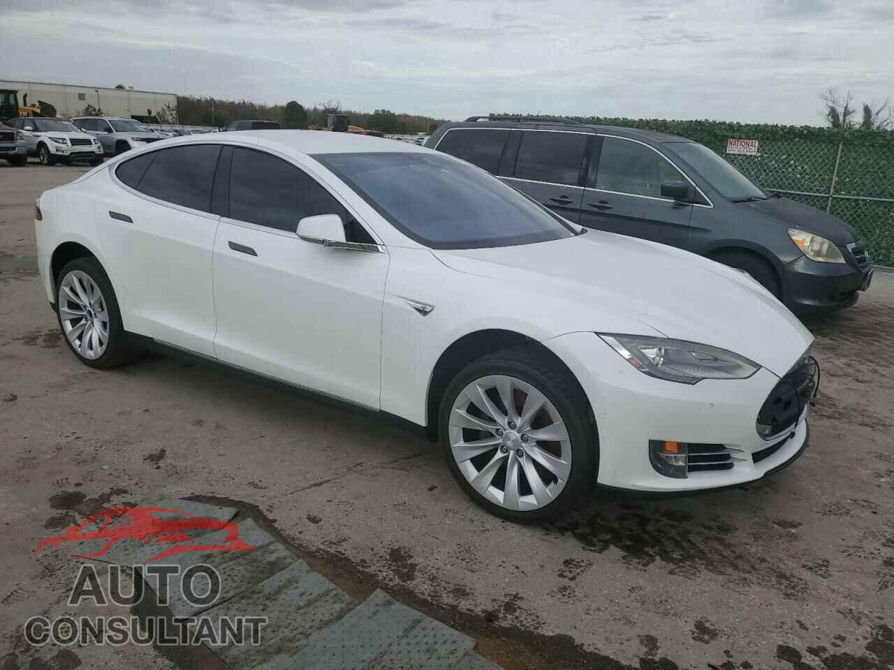 TESLA MODEL S 2015 - 5YJSA1E23FF119743