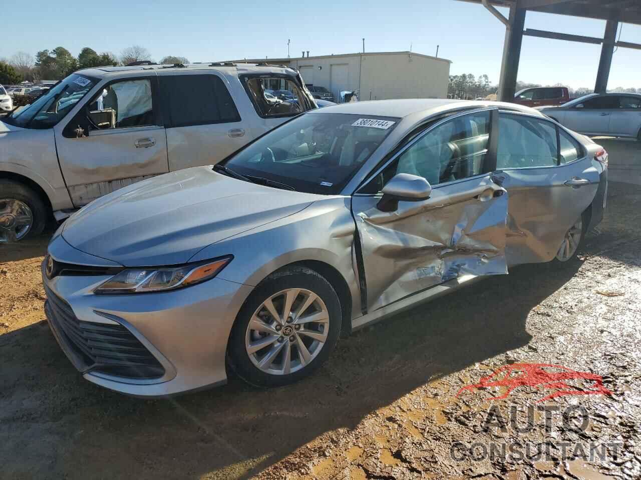 TOYOTA CAMRY 2021 - 4T1C11AK9MU412430