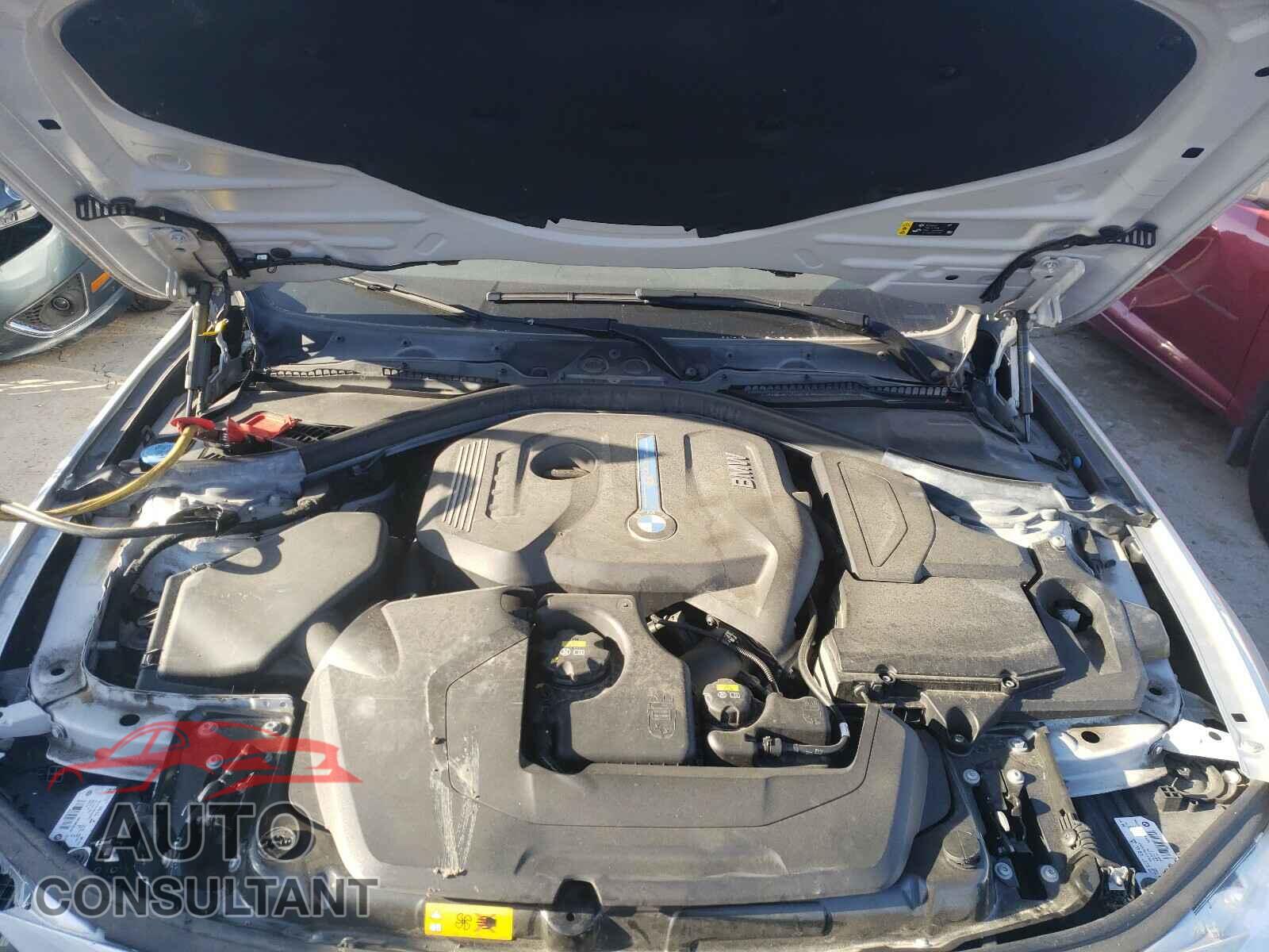 BMW 3 SERIES 2017 - WBA8E1C30HA029176